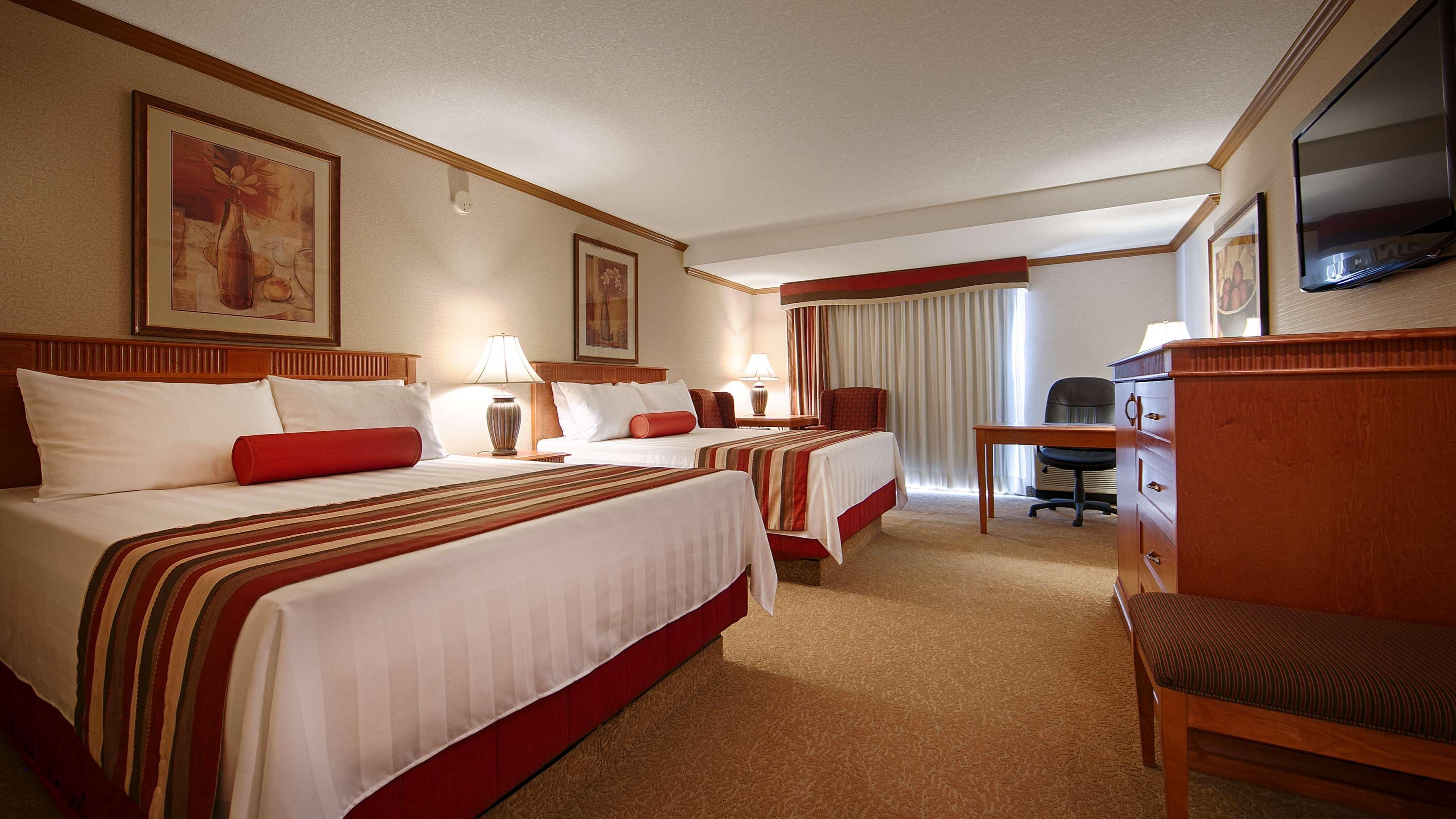 Best Western Plus Port O'Call Hotel Calgary Exterior photo