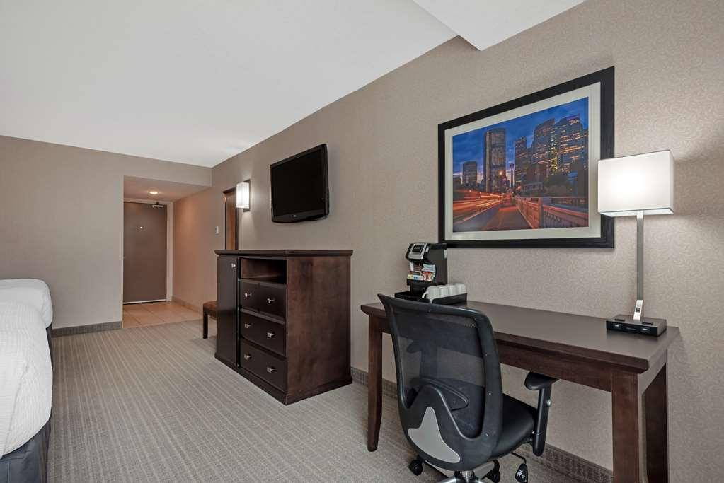 Best Western Plus Port O'Call Hotel Calgary Room photo