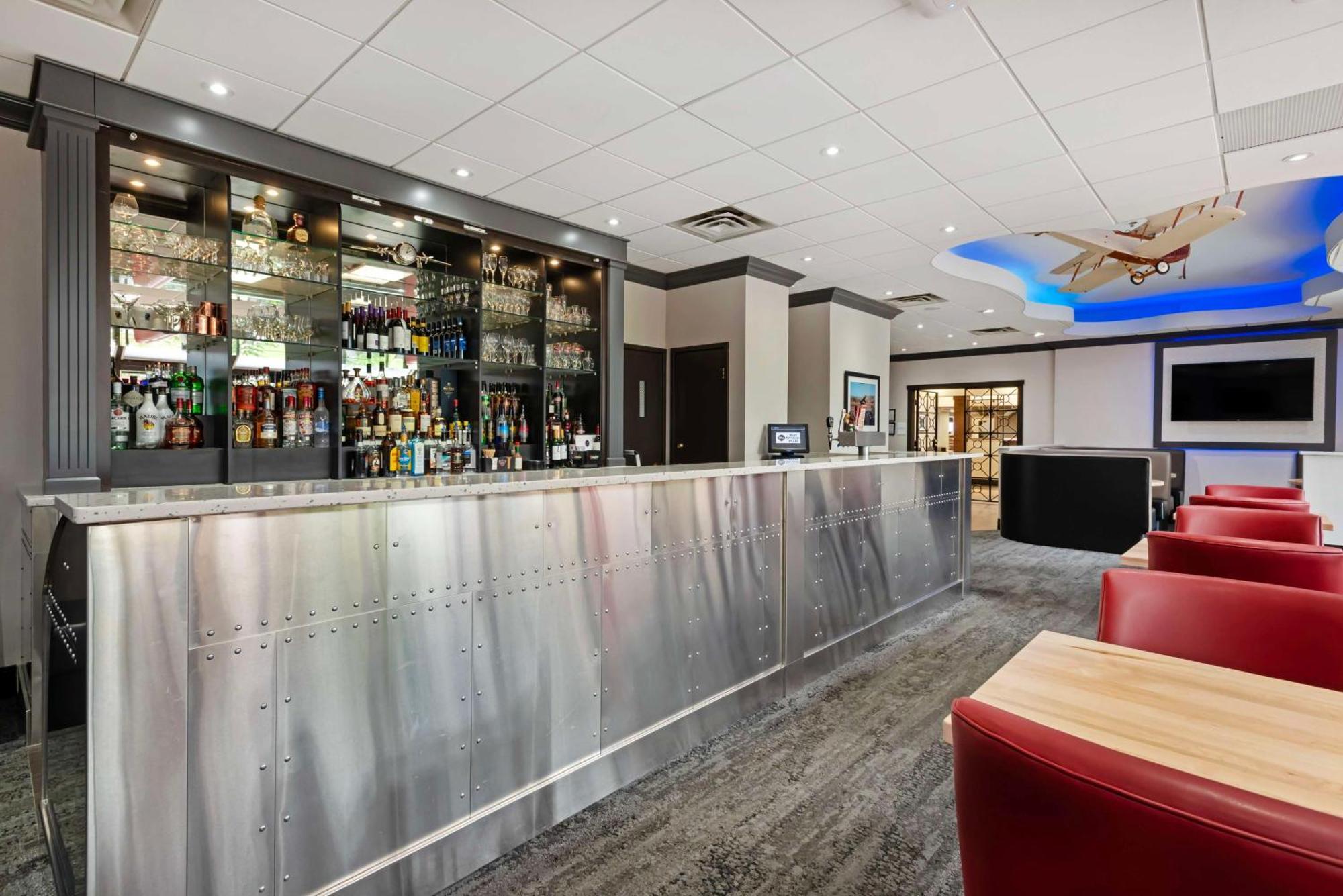 Best Western Plus Port O'Call Hotel Calgary Exterior photo