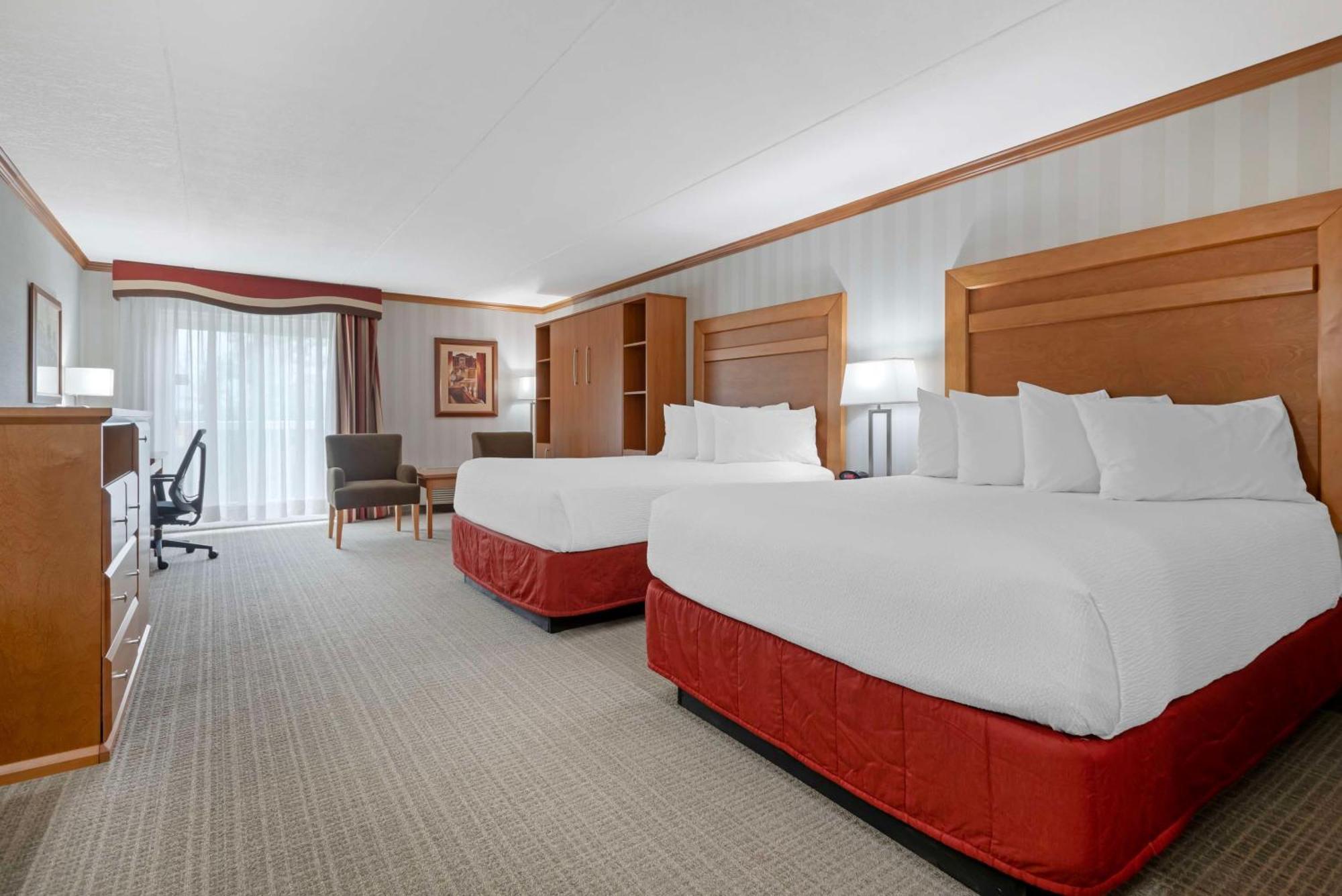 Best Western Plus Port O'Call Hotel Calgary Exterior photo