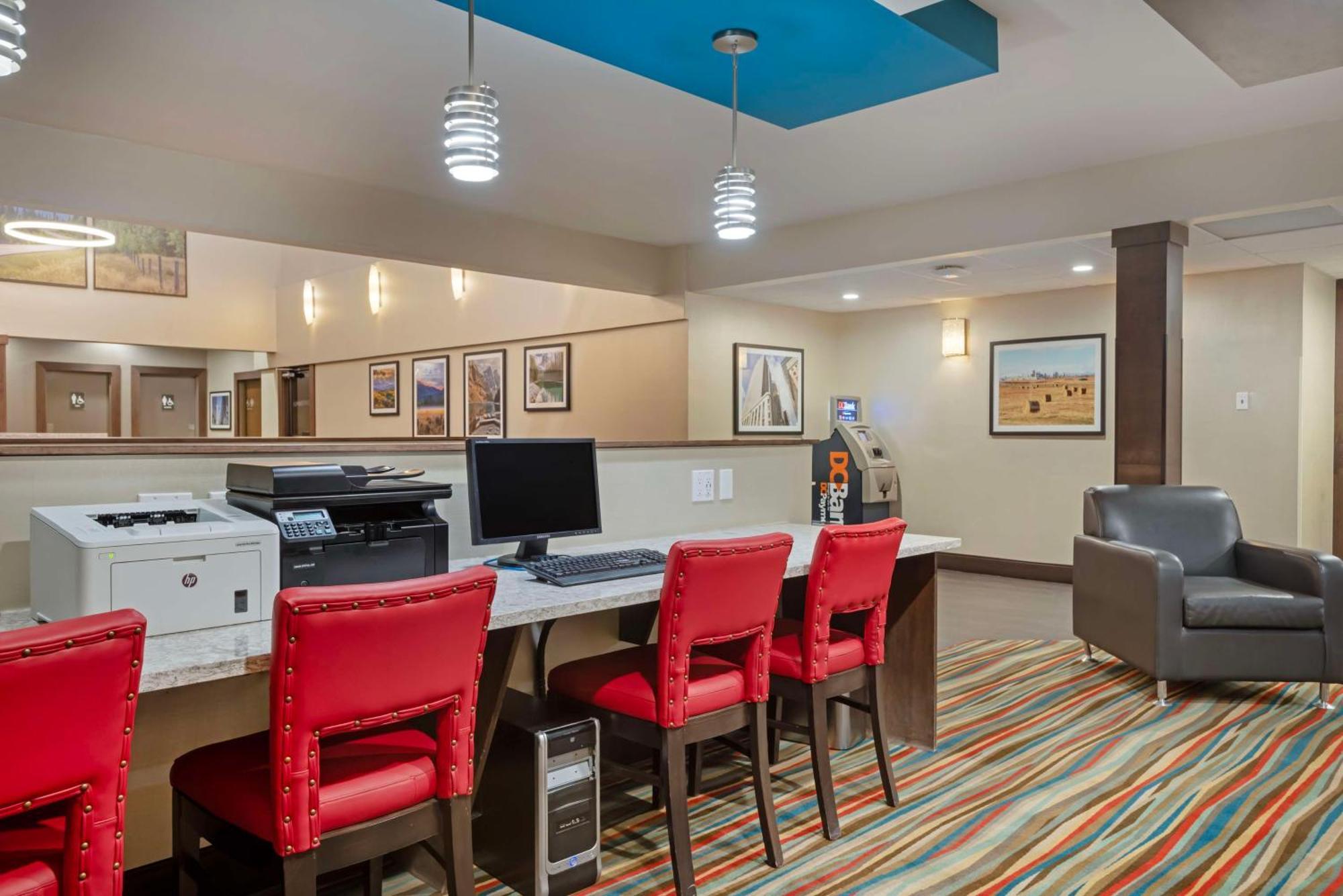 Best Western Plus Port O'Call Hotel Calgary Exterior photo