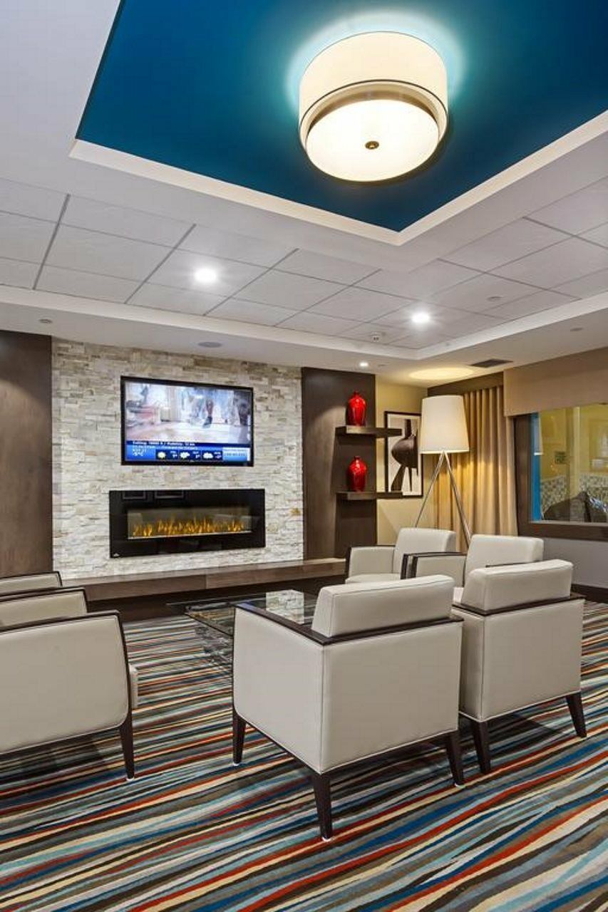 Best Western Plus Port O'Call Hotel Calgary Exterior photo